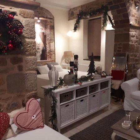 Frourio Apartments Chios Town Room photo