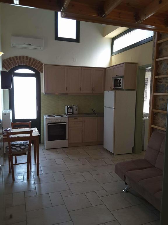 Frourio Apartments Chios Town Exterior photo